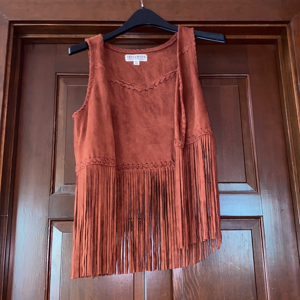 Vest with fringe